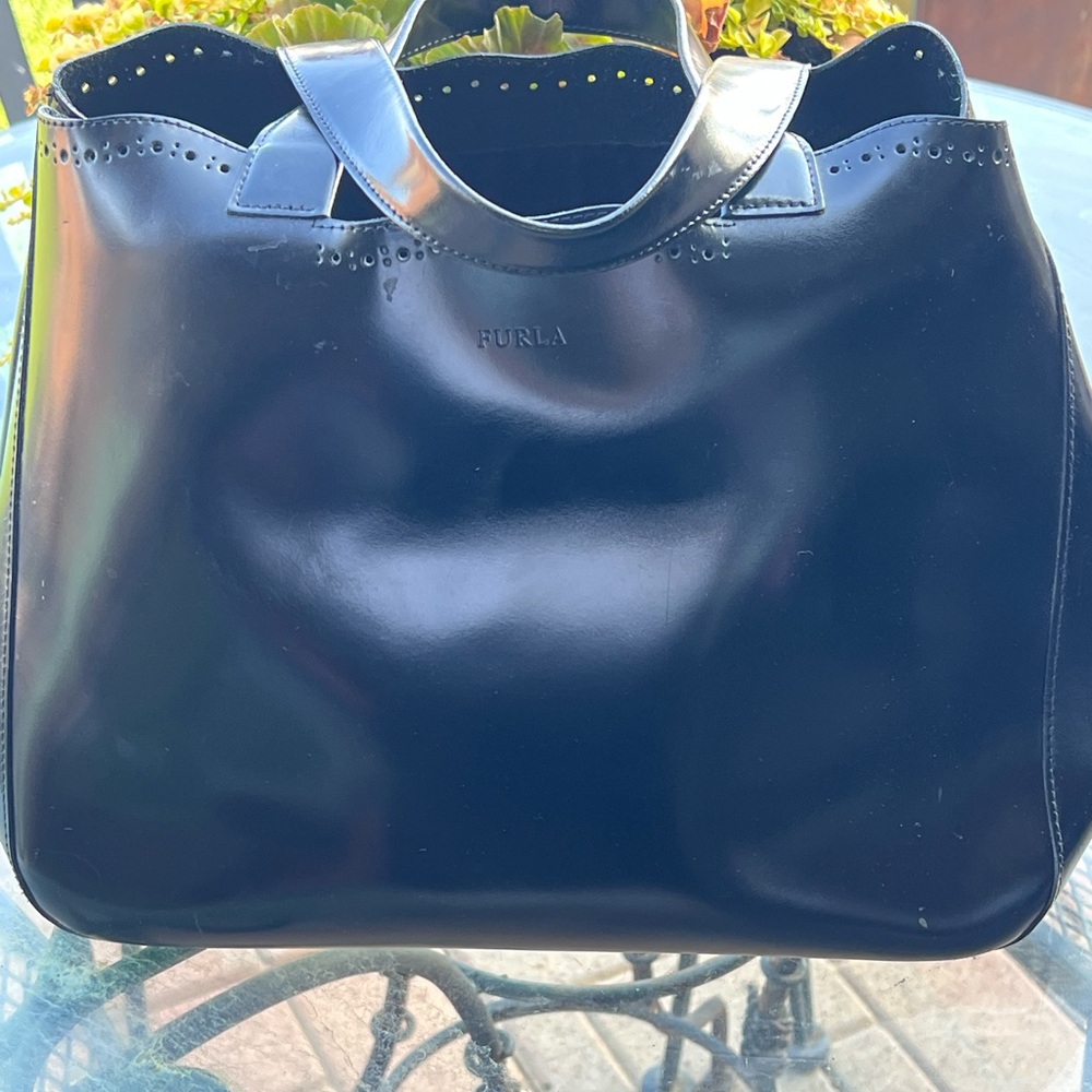 Furla Black Tote Sleek Minimalist Design